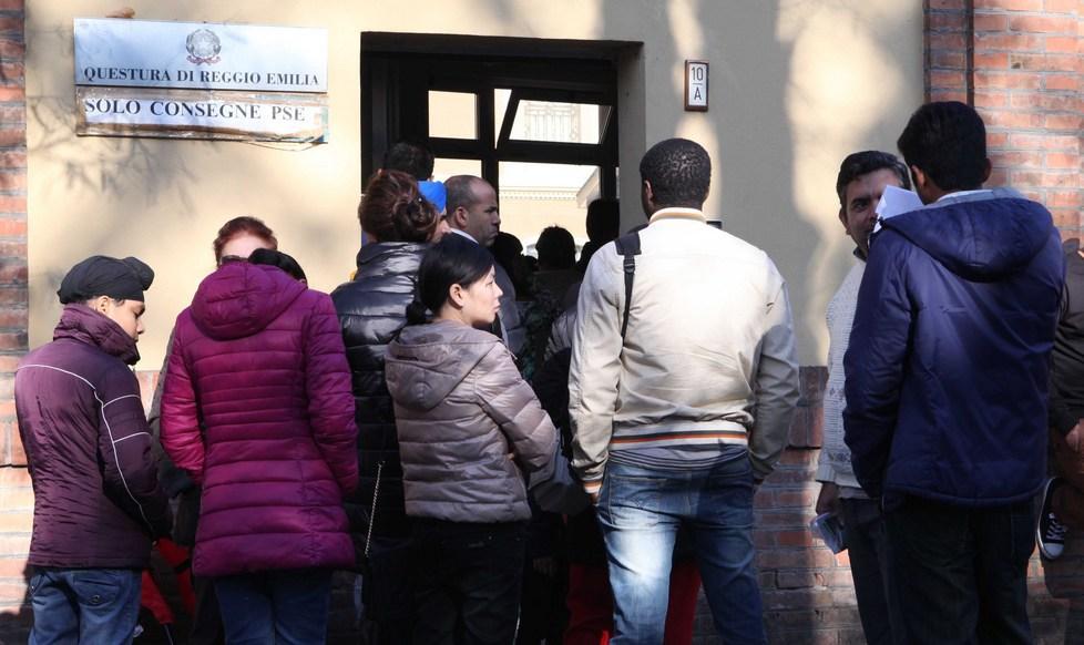Crisi tremenda, stranieri via dal capoluogo 