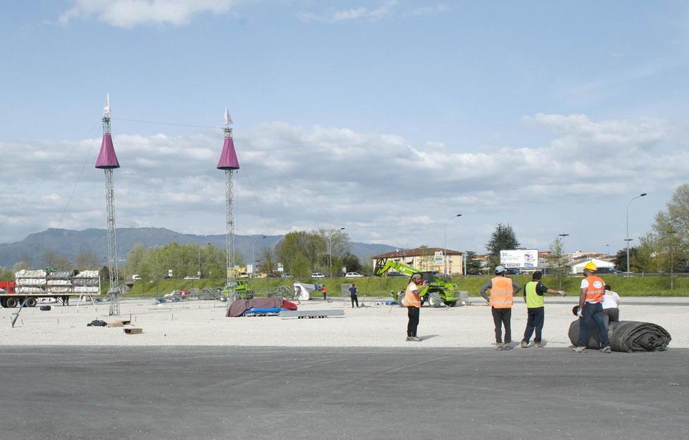 Lavoratori al nero per smontare il Cirque
