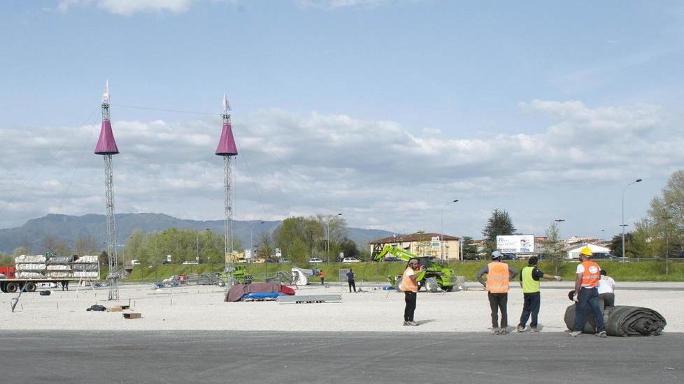 Lavoratori al nero per smontare il Cirque