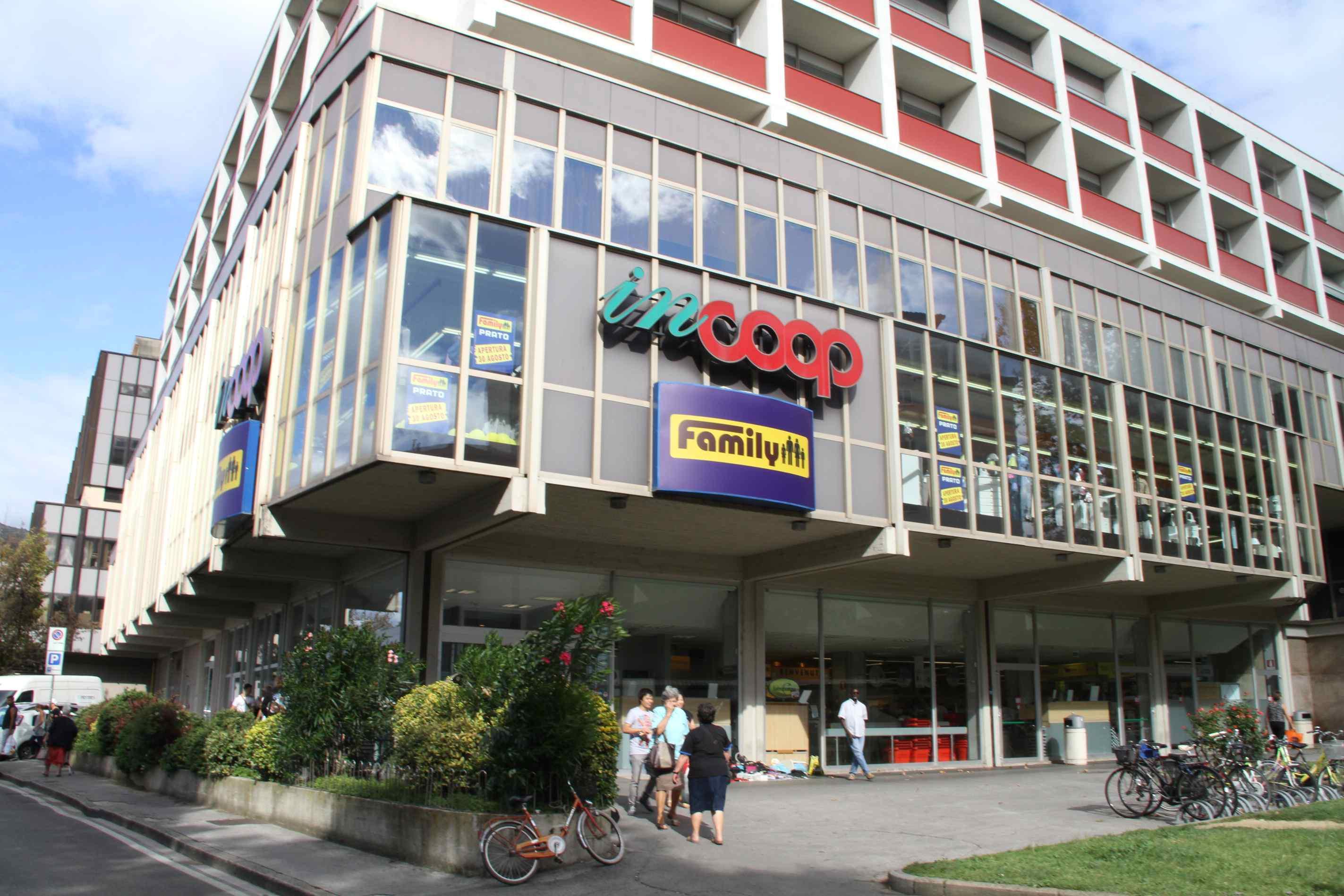 Lo storico supermercato Coop di piazza San Marco (foto Batavia)