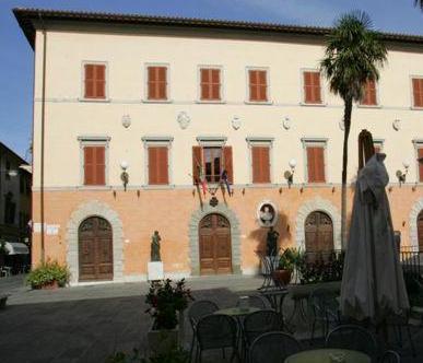 Bufera per il consiglio di oggi L’opposizione: «Disertiamo» 