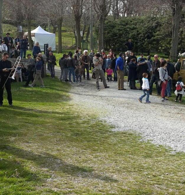 Pine e ciambelle alla festa dell’amore