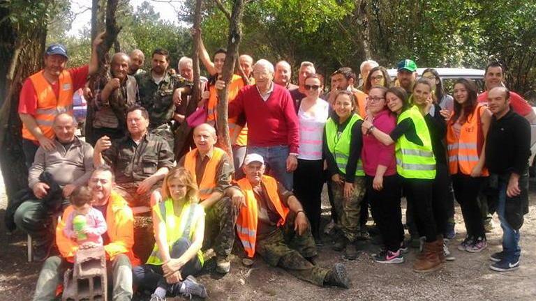 Via i rifiuti, ecco gli “angeli” della strada