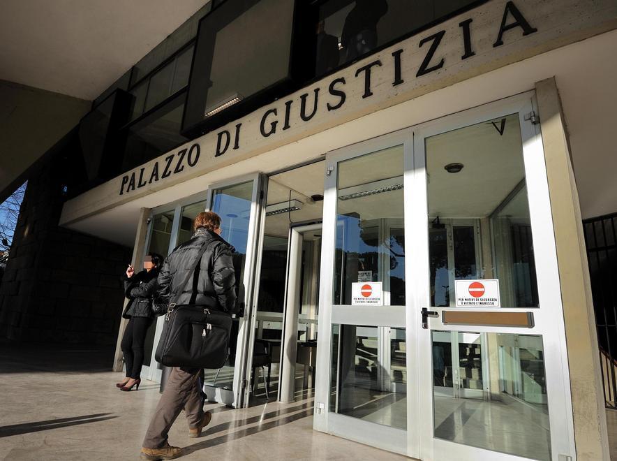 Imprenditore a giudizio Truffa per compravendite 