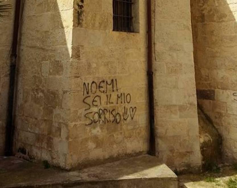 Imbrattata la facciata di San Nicola