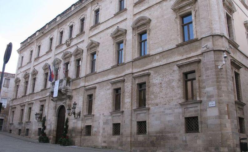 Mutuo da 13 milioni per sport e strade 