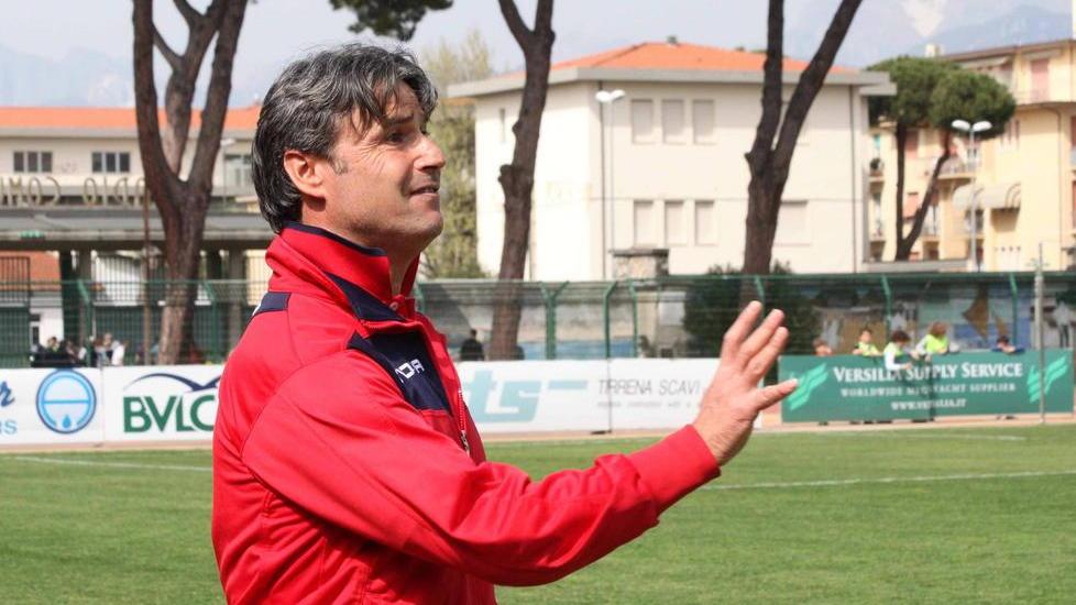 Massese, mister Giampaolo Pinna ha problemi a centrocampo