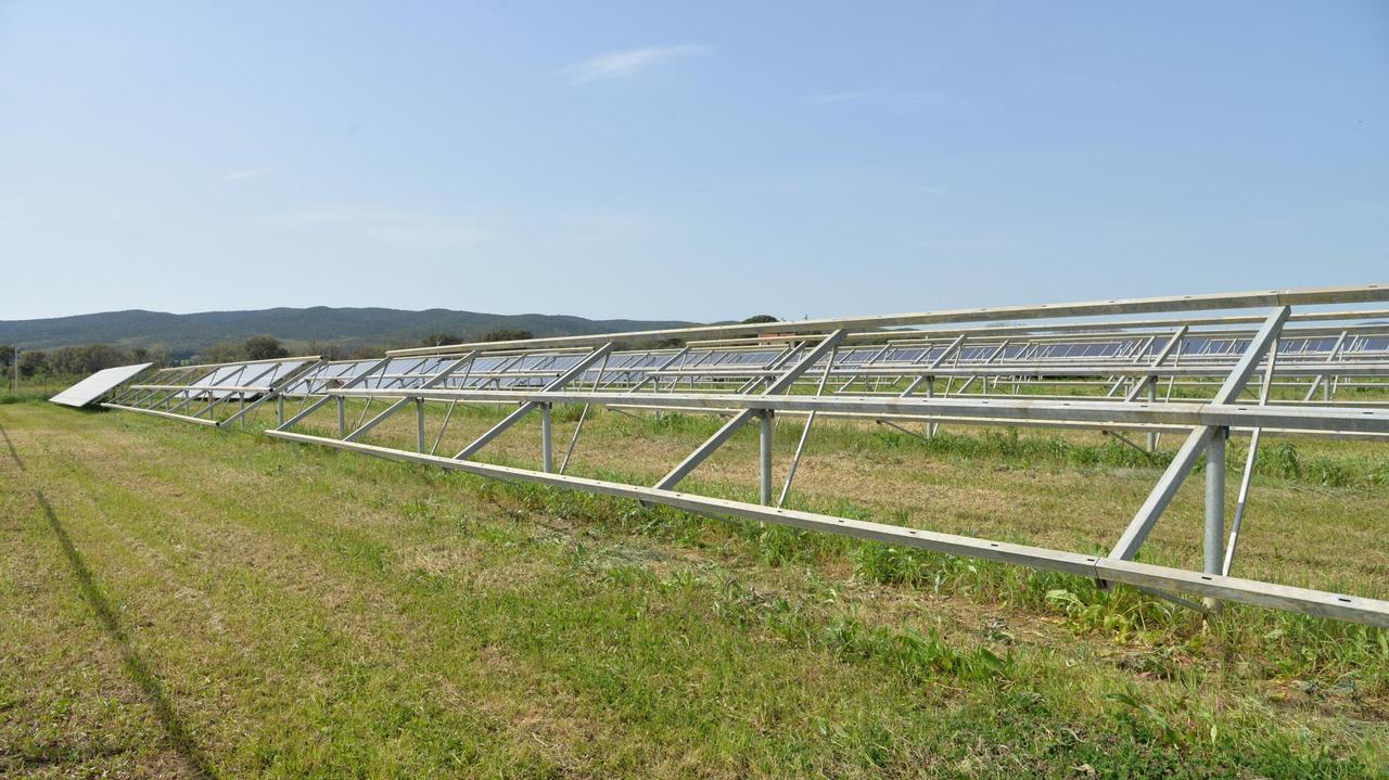 Un parco fotovoltaico depredato dai ladri (Foto d'archivio)