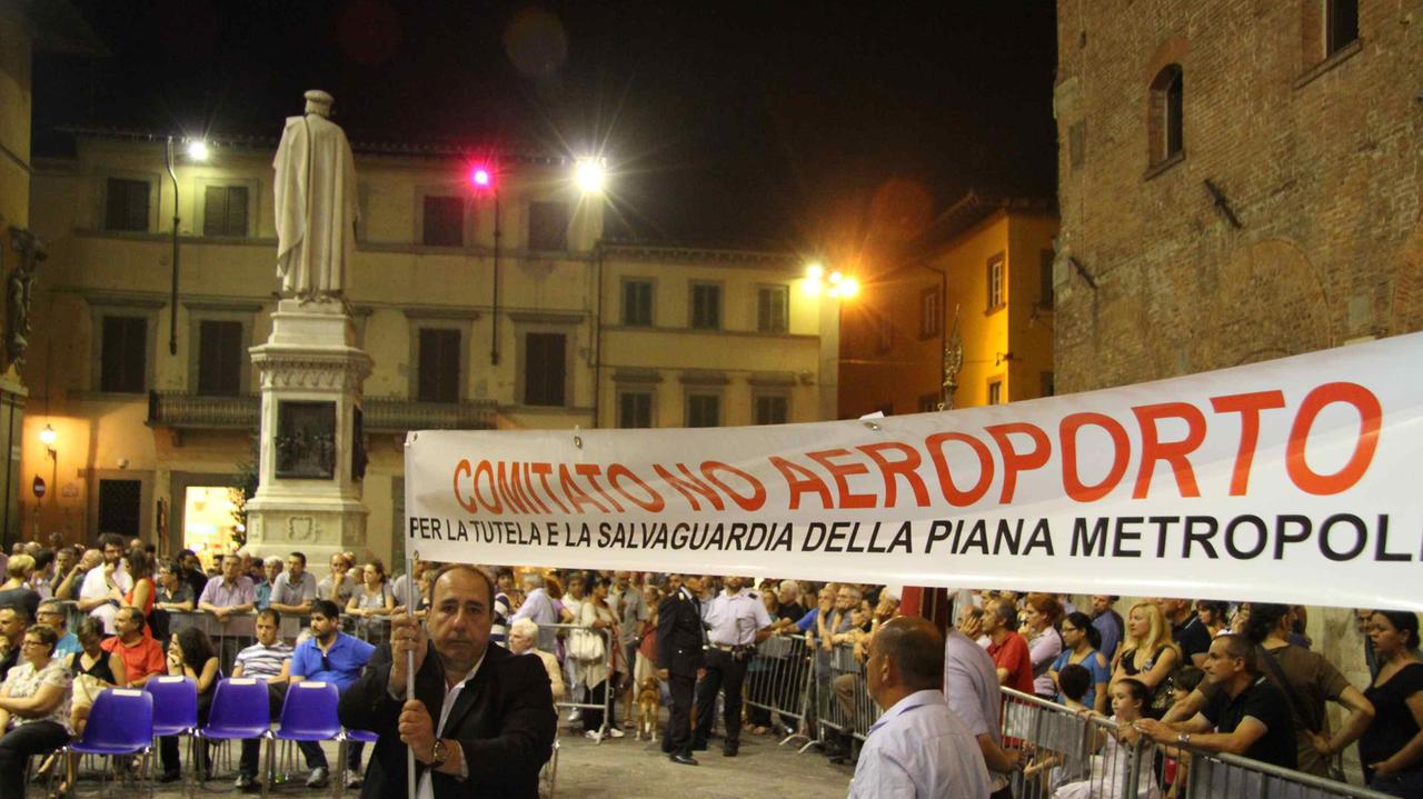 Aeroporto, question time sulle dichiarazioni del presidente Rossi