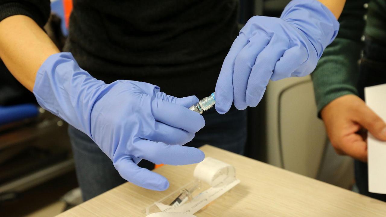 Quarantenne ricoverato per meningite B