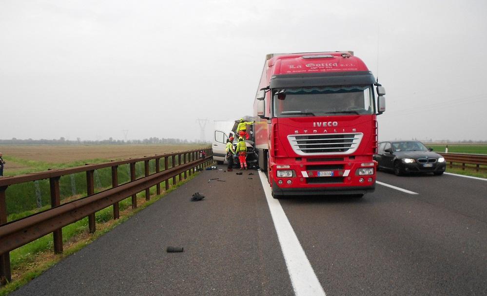 Padre di due bambini muore per un incidente sull'A22 