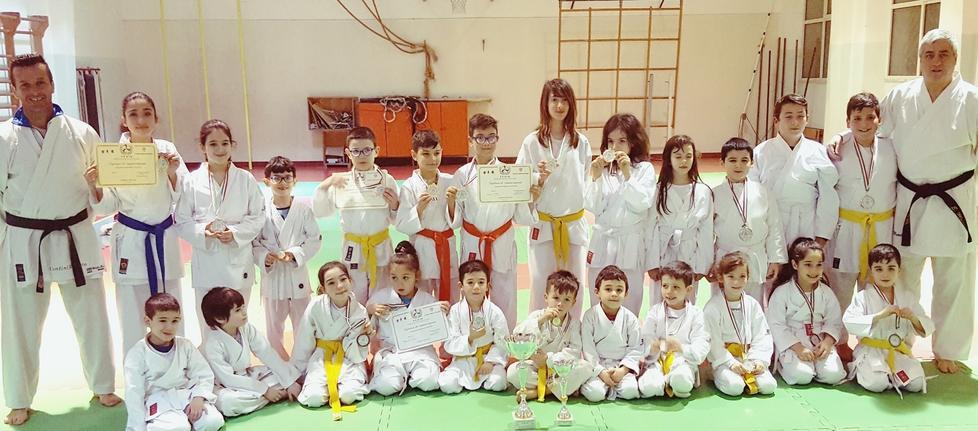I ragazzi della Sfks si laureano campioni regionali di kumite