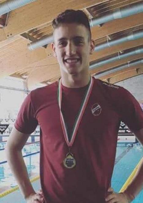 Anche Lorenzo Puddu nuota fino al bronzo