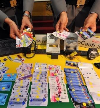 Carte clonate, un arresto a Reggio 