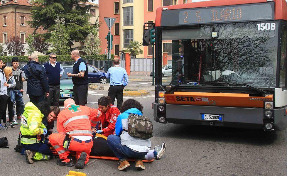 Studente travolto dall’autobus 