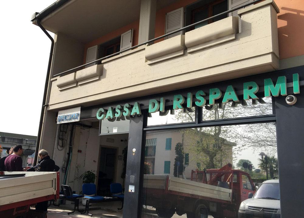 Ennesimo assalto ad un bancomat, rubati circa 20mila euro