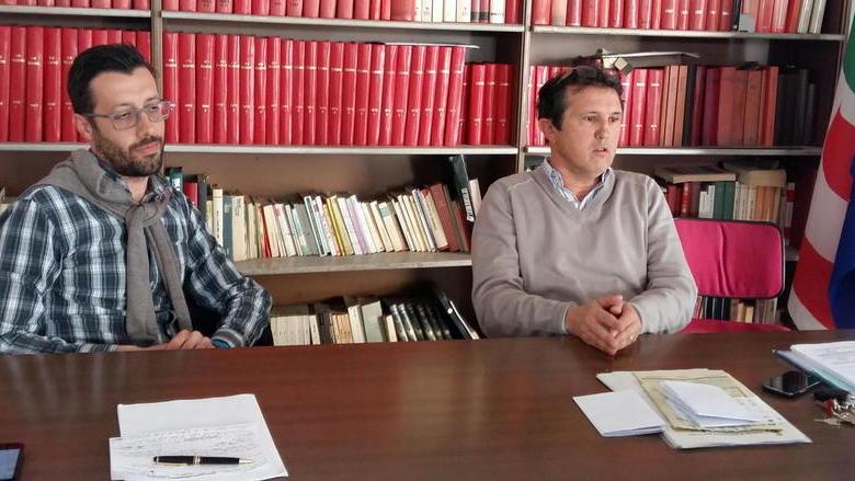 «Le insegne un pretesto per un attacco politico»