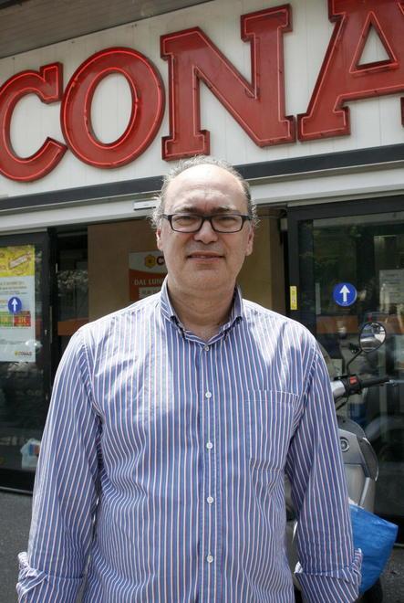 I cibi in scadenza distribuiti alle famiglie bisognose