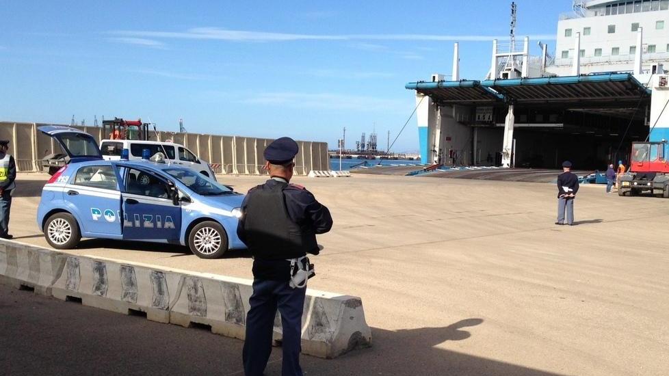 Asilo politico per 22 somali, due minori fermati al porto 
