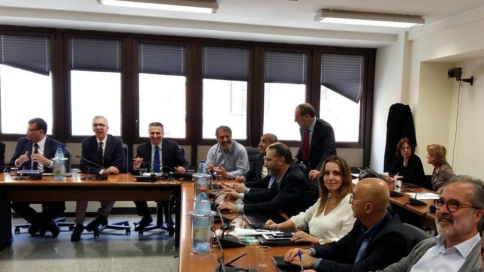 Sanità, la maggioranza per ora fa quadrato