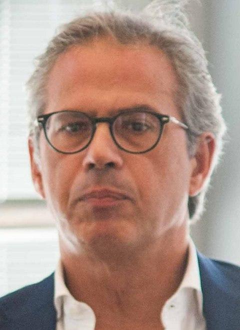 Una mail e due bonifici, Cicu nei guai