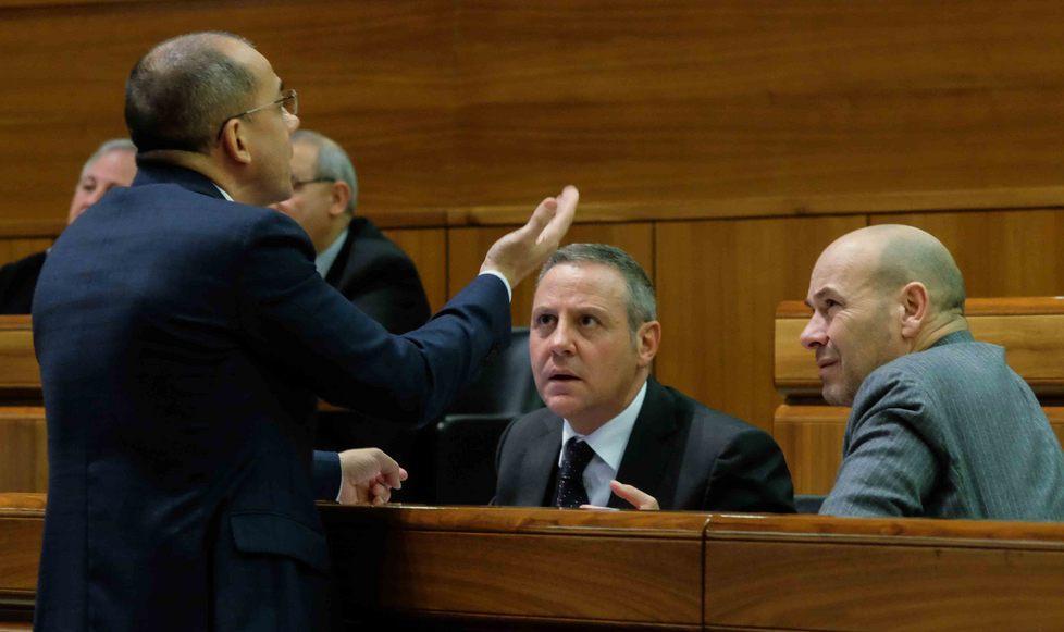 La folla di politici finita nelle carte 