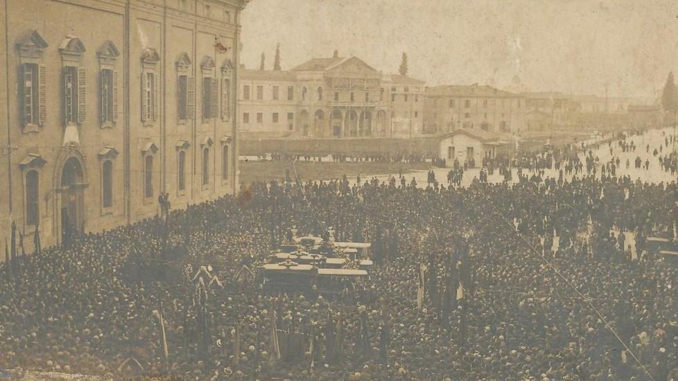 Lite “storica” sull’eccidio di piazza Grande