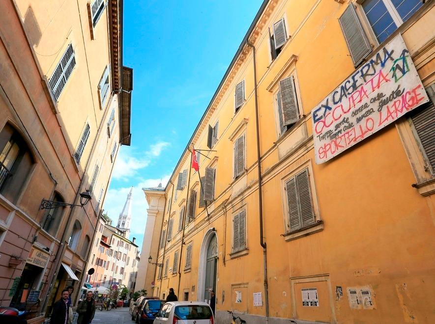 S. Eufemia: «Dialogo, ma a noi serve la casa» 