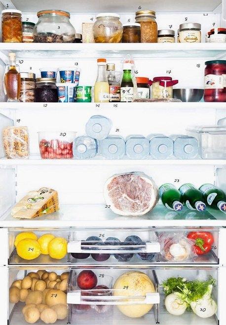 Un libro racconta i frigo dei grandi chef. Ecco che cosa “nasconde” chef Bottura 