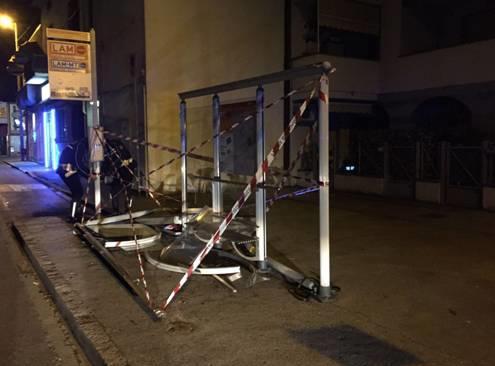 Pensilina Cap distrutta: rintracciato l’automobilista
