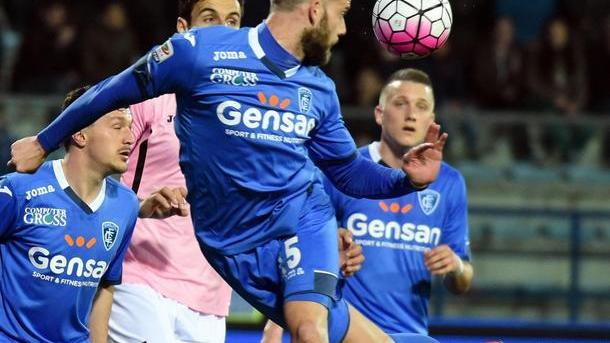 Tonelli con il gruppo Costa ancora no