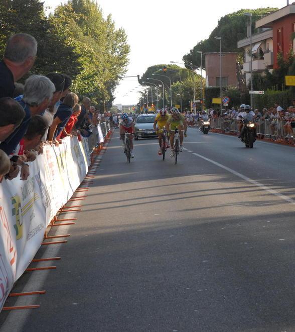 Attenzione ai divieti per la corsa ciclistica