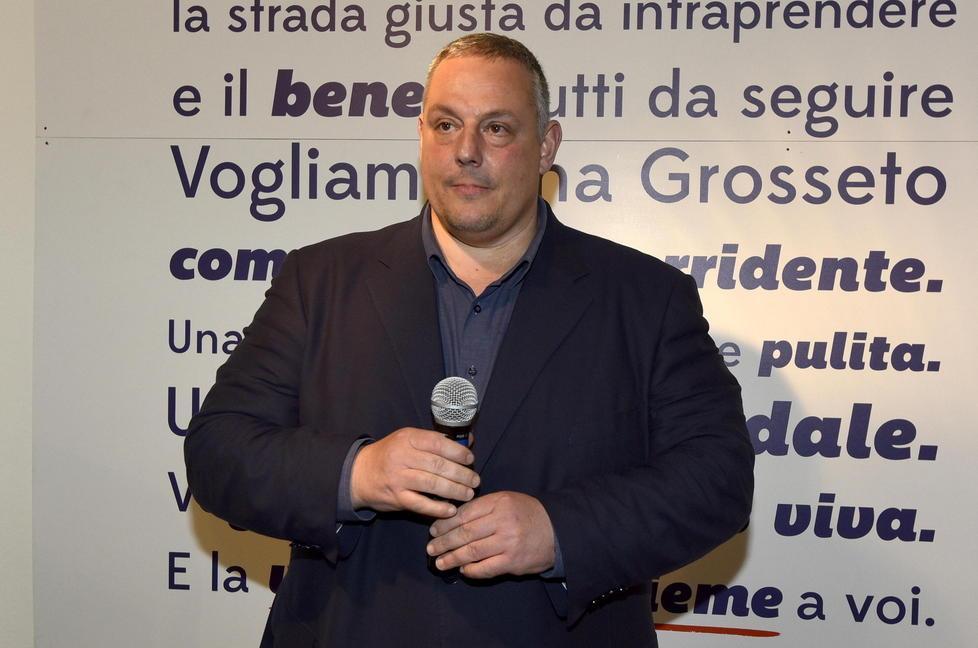 «Giù le mani dall’intramoenia» 