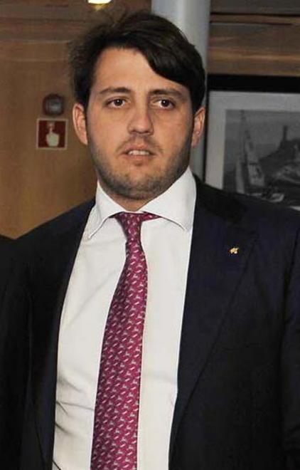 Savelli al timone di Toremar al posto di Achille Onorato 