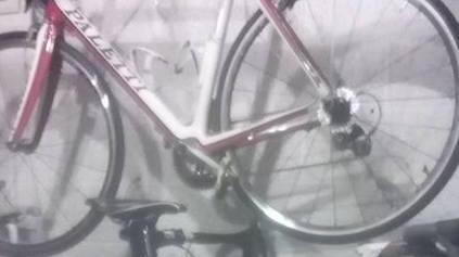 Colpo da 4mila euro in garage: prese bici da corsa e mountain