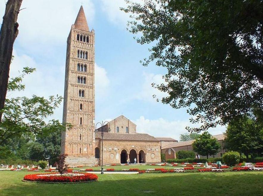 Monaci, papi e imperatori vanno in Abbazia 