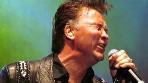 Il pop romantico di Paul Young stasera al Corallo