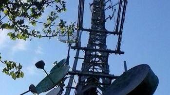 Maxi petizione contro l'antenna a Montenero: firmano in 400