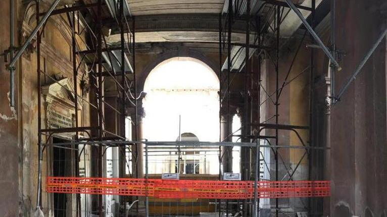 Il cimitero della Misericordia cade a pezzi