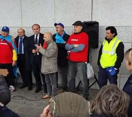 Alghero, sciopero e sit-in in difesa dello scalo