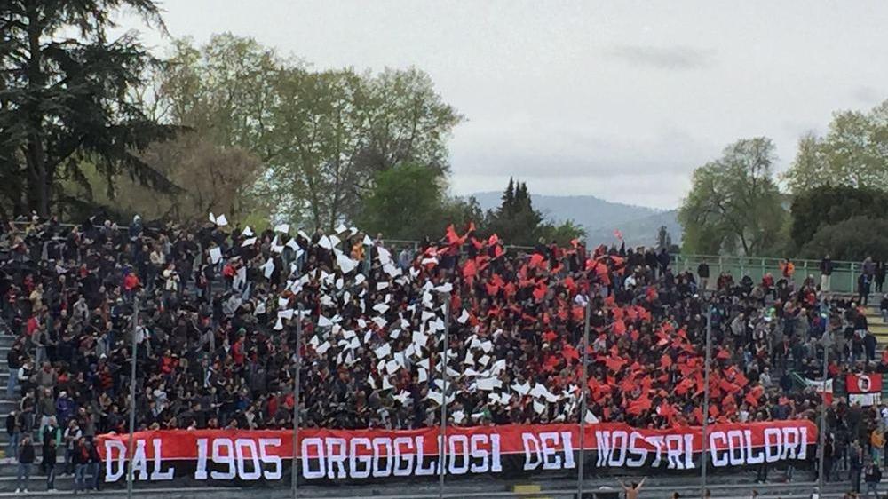 I tifosi in curva ovest