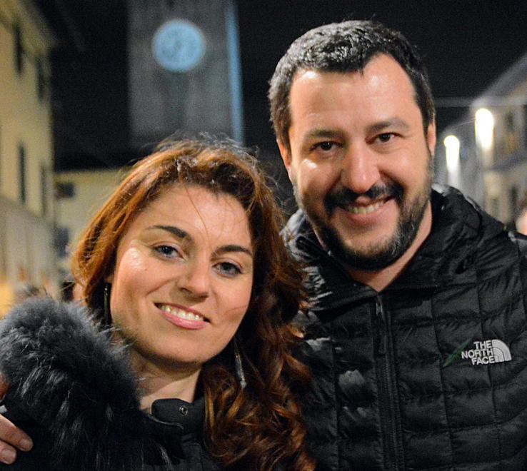 Piazze, ruspe e campi rom Salvini in città per Ceccardi 