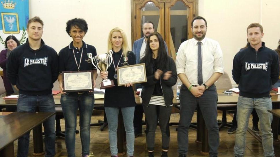 Bondeno consegna una targa alle sue campionesse italiane
