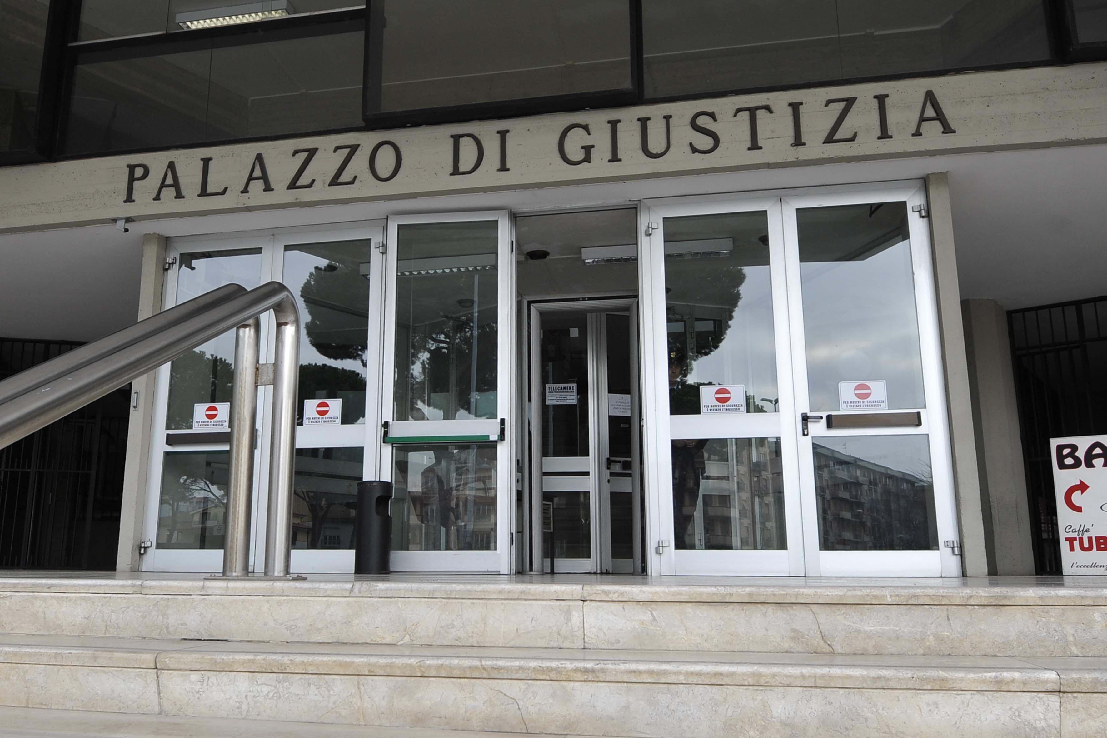 L'ingresso del Tribunale di Grosseto