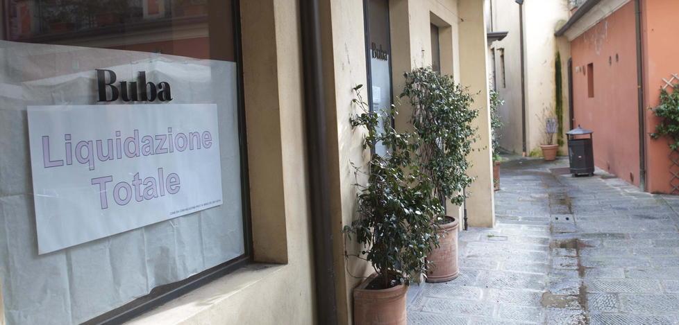 Il ricatto degli affitti che strangola i negozi 