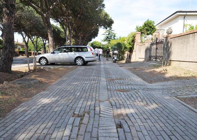 Uno scorcio della pista ciclabile di viale della Repubblica
