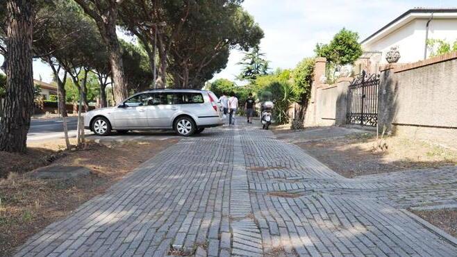 Uno scorcio della pista ciclabile di viale della Repubblica