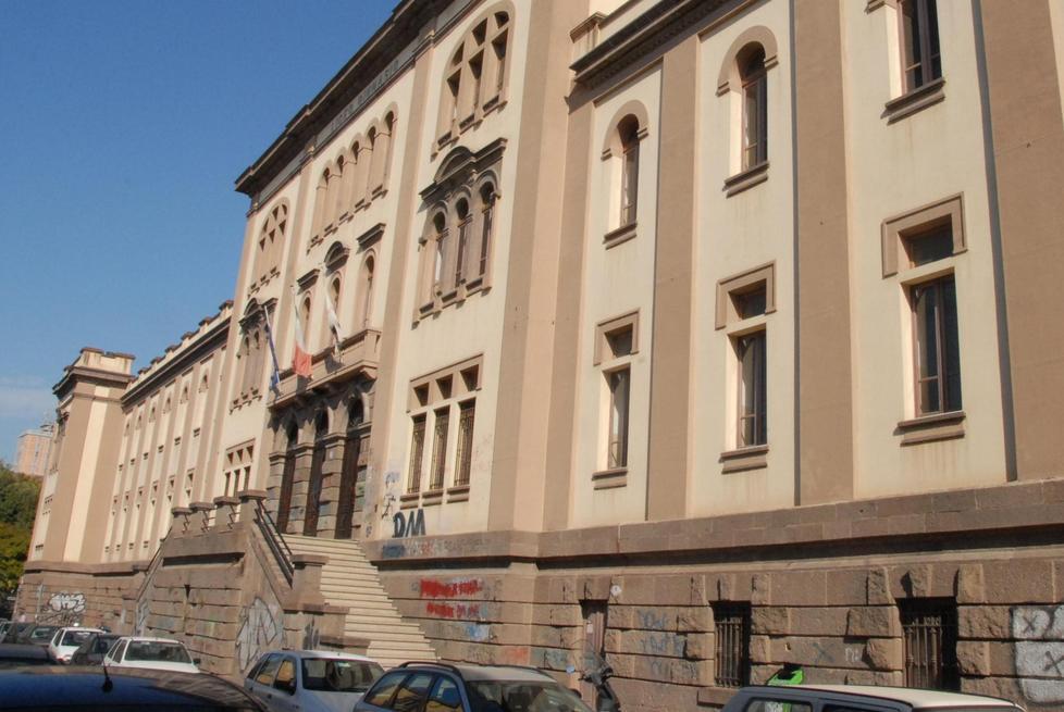 L’Azuni regala alla città il “Fumetto corale” 