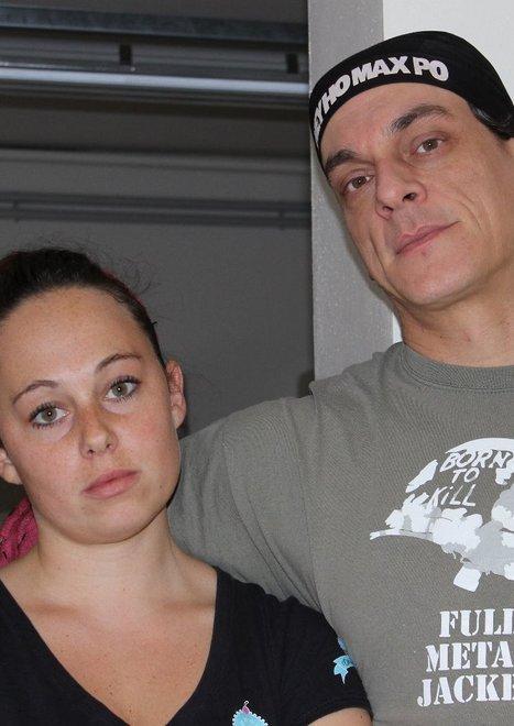 Si calano dal tetto per rubare in casa ma sono scoperti
