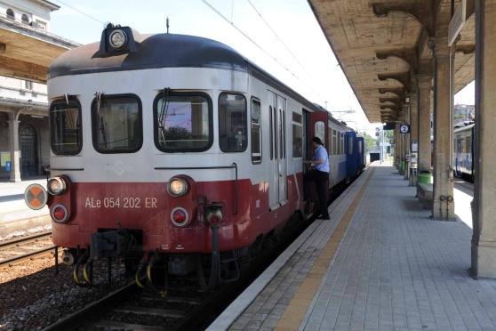 Guasto agli scambi, treni in ritardo da Sassuolo a Canossa 